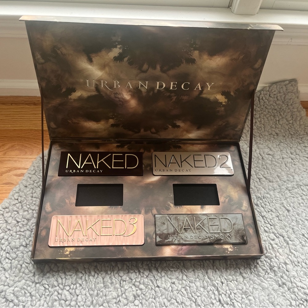NAKED- Urban Decay VAULT